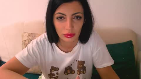 Snapshot of _queensarah_ chatting on 03.09.25 Sarah online show from 03.09.25