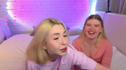 Merlizz Eva Jane Mila Nicole  left to right  online show from 11.14.25