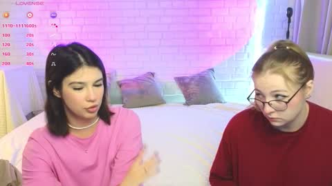 Merlizz Eva Jane Mila Nicole  left to right  online show from 11.25.25