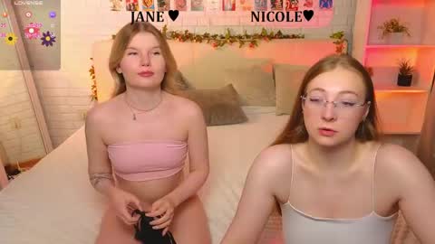 Merlizz Eva Jane Mila Nicole  left to right  online show from 05.31.26