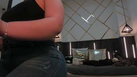 Snapshot of _rebecca1 chatting on 12.05.25 rebecca online show from 12.05.25