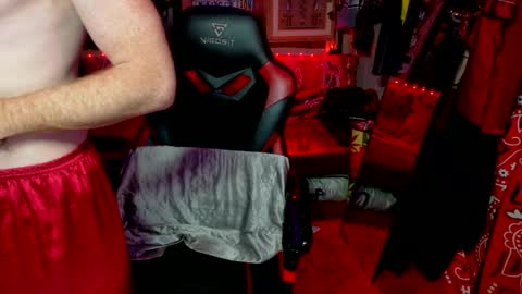 Snapshot of _redxxx chatting on 07.17.26 REDxxx online show from 07.17.26
