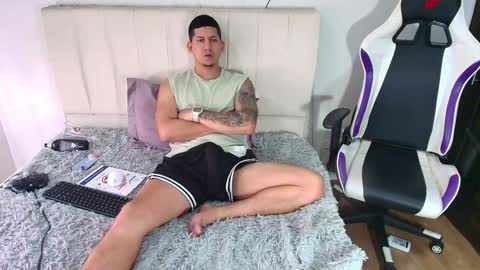 Roberto online show from 12.23.24