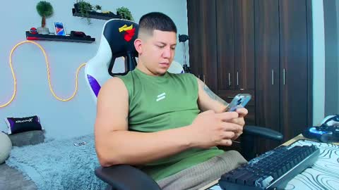 Roberto online show from 02.10.25