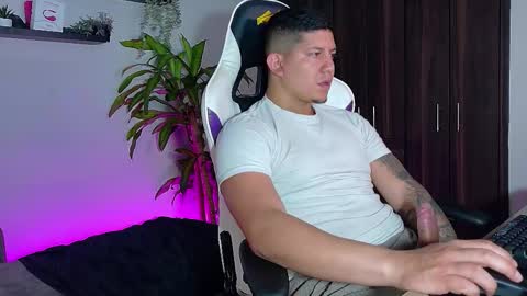 Roberto online show from 11.28.25