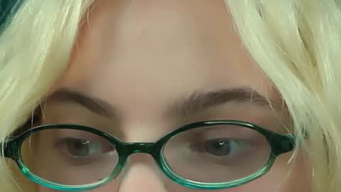 Snapshot of _rockstone_ chatting on 01.27.25 Rock stone online show from 01.27.25