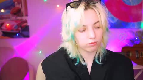 Snapshot of _rockstone_ chatting on 02.17.25 Rock stone online show from 02.17.25