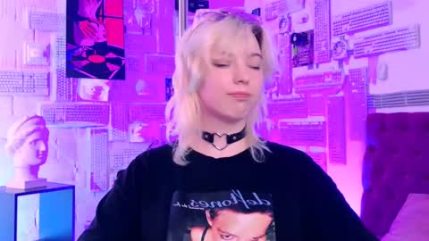 Snapshot of _rockstone_ chatting on 03.09.25 Rock stone online show from 03.09.25