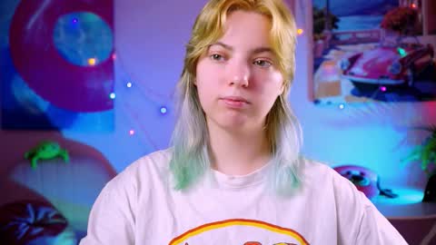 Snapshot of _rockstone_ chatting on 11.11.25 Rock stone online show from 11.11.25