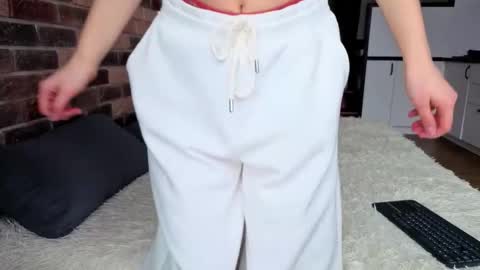 Snapshot of _ruby_kim chatting on 02.16.26 Ruby online show from 02.16.26