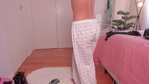 Snapshot of _sandy_s_ chatting on 03.12.25 Sandyy online show from 03.12.25