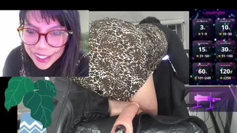 _sarah_escobar online show from 12.31.24