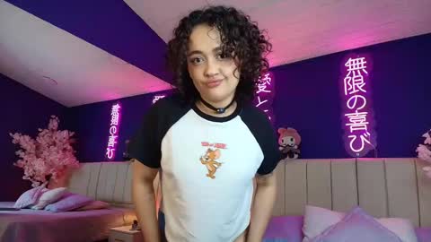 Snapshot of _sarahrose chatting on 03.03.26 Sara online show from 03.03.26