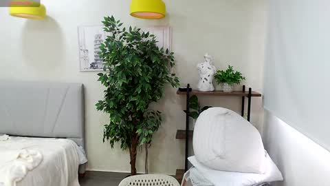 Sassy Girl online show from 01.04.25