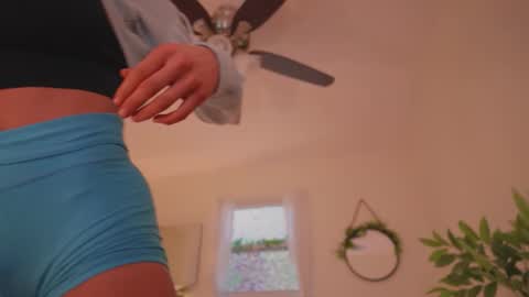 Snapshot of _savii chatting on 11.24.25 Savii online show from 11.24.25