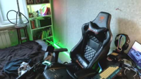Snapshot of _serious_man chatting on 06.12.26 Ask me online show from 06.12.26