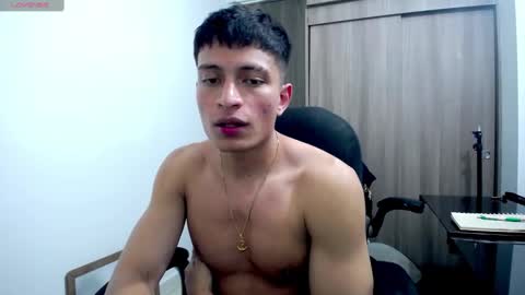 Juan Pablo-independent model online show from 01.26.25