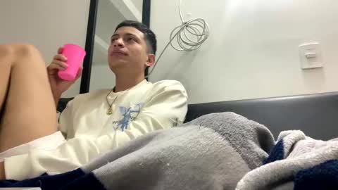 Juan Pablo-independent model online show from 02.09.25