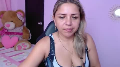 Snapshot of _sexyredhead_ chatting on 02.04.25 KATA online show from 02.04.25