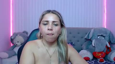 Snapshot of _sexyredhead_ chatting on 02.09.25 KATA online show from 02.09.25