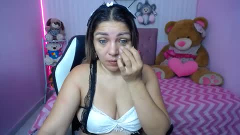 Snapshot of _sexyredhead_ chatting on 09.20.25 KATA online show from 09.20.25