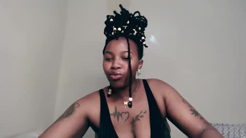 Snapshot of _sexysquirter chatting on 11.21.25 _sexysquirter online show from 11.21.25