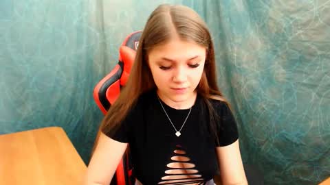 Mari online show from 09.24.25