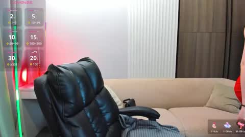 Snapshot of _shy_jenny_ chatting on 10.23.25 Shy Jenny online show from 10.23.25