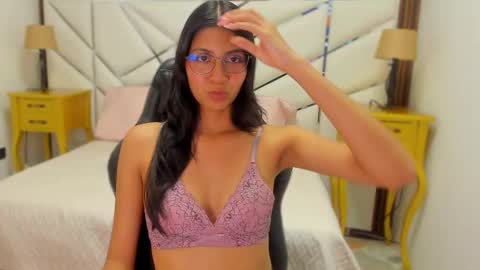 Lana  online show from 09.11.25