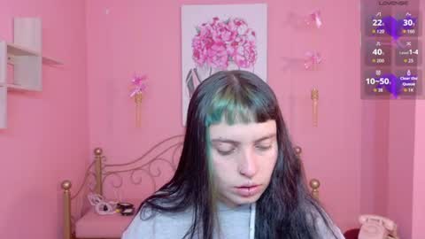 Snapshot of _sofia_smith1 chatting on 06.14.26 Sofia online show from 06.14.26