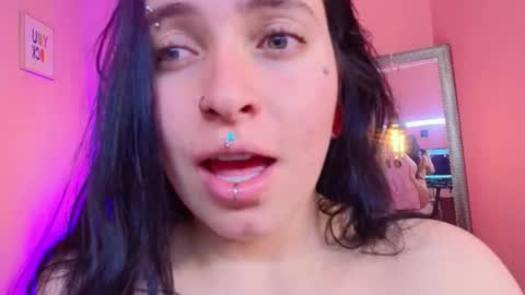 Snapshot of _sofia_smith1 chatting on 07.14.26 Sofia online show from 07.14.26