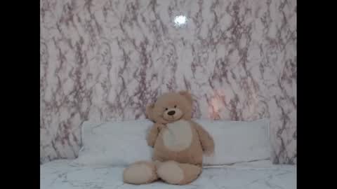 Snapshot of _sofiaparker_ chatting on 01.10.25 Sofia Parker online show from 01.10.25