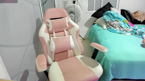 Snapshot of _sophia______ chatting on 03.03.25 Sophia online show from 03.03.25