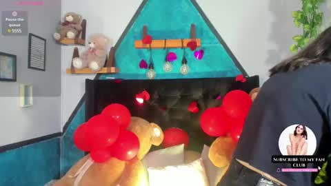 Sophie  online show from 02.17.25