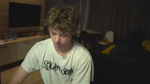 Snapshot of _sopranos_ chatting on 01.26.25 OLIVERpvt is open online show from 01.26.25