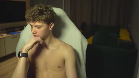 Snapshot of _sopranos_ chatting on 11.19.25 OLIVERpvt is open online show from 11.19.25