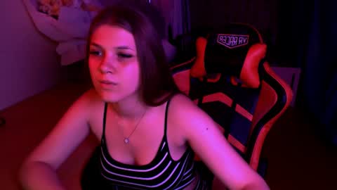 Snapshot of _sweet_foxy_ chatting on 06.11.26 Mari online show from 06.11.26