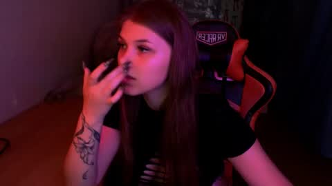 Snapshot of _sweet_foxy_ chatting on 07.31.26 Mari online show from 07.31.26