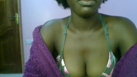 Snapshot of _sweet_gabriella chatting on 10.31.25 Gabriella online show from 10.31.25