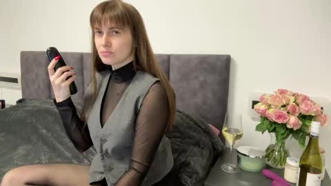 Snapshot of _sweet_lora chatting on 12.20.25 You can call me Lora online show from 12.20.25