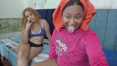 Snapshot of _sweettcandy_ chatting on 10.07.25 _sweettcandy_ online show from 10.07.25