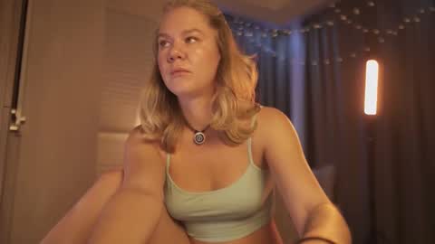 Annie online show from 02.08.26