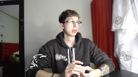 Snapshot of _thomas_hot_ chatting on 12.23.24 Thomas online show from 12.23.24