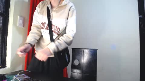 Snapshot of _thomas_hot_ chatting on 02.05.25 Thomas online show from 02.05.25