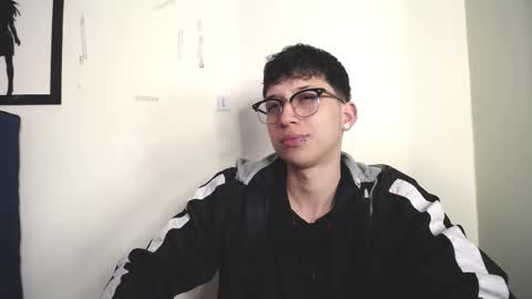 Snapshot of _thomas_hot_ chatting on 11.19.25 Thomas online show from 11.19.25