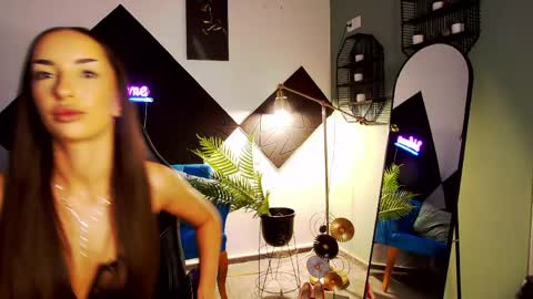 Snapshot of _tiffany_west chatting on 05.21.26 _tiffany_west online show from 05.21.26