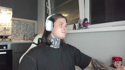 Snapshot of _torfin_ chatting on 03.04.25 _torfin_ online show from 03.04.25