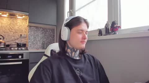 Snapshot of _torfin_ chatting on 03.10.25 _torfin_ online show from 03.10.25