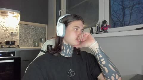 Snapshot of _torfin_ chatting on 03.11.25 _torfin_ online show from 03.11.25