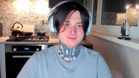 Snapshot of _torfin_ chatting on 02.13.26 _torfin_ online show from 02.13.26